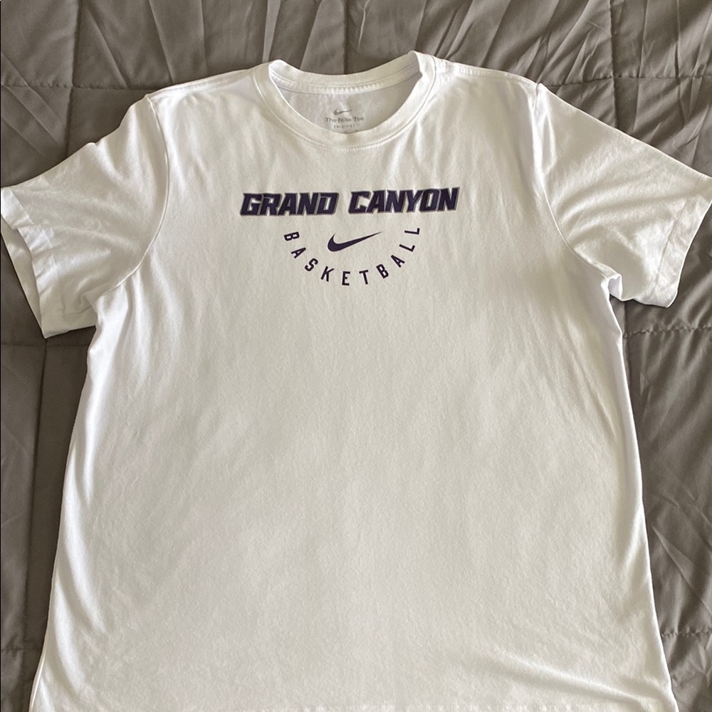Grand Canyon University Nike Men’s Basketball White T-Shirt, XL